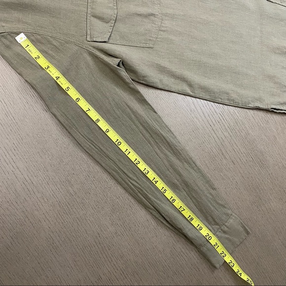 H&M Women’s Light Olive Green Collared Button Down Long Sleeve Shirt Size XS NWT - Picture 5 of 12
